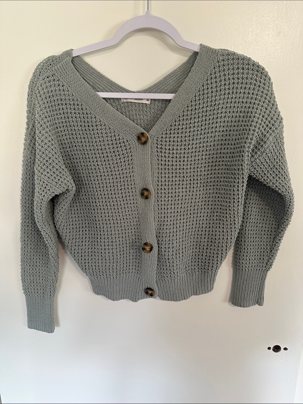 moon & madison Sage Green Waffle Knit Button-Front Cropped Cardigan M